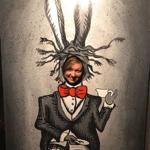 Meet your Posher, Nona